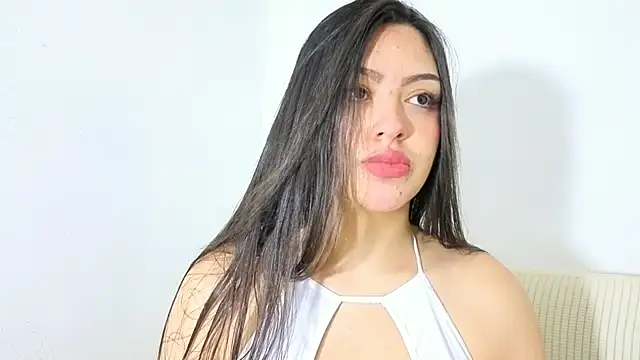 Sweet-Sophiee online show from 10/01/25, 03:55