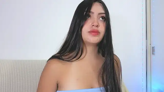 Sweet-Sophiee online show from 01/13/26, 03:43