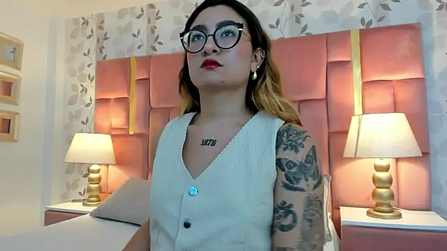 AmbarSantany online show from 12/02/25, 11:39