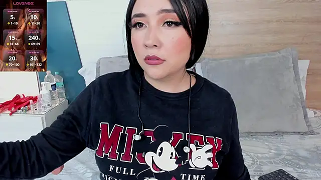 Megansttein  online show from 02/26/25, 11:52