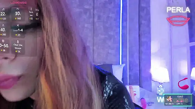 Snapshot of MaxiRogers chatting on 02/17/25, 08:16 MaxiRogers online show from 02/17/25, 08:16