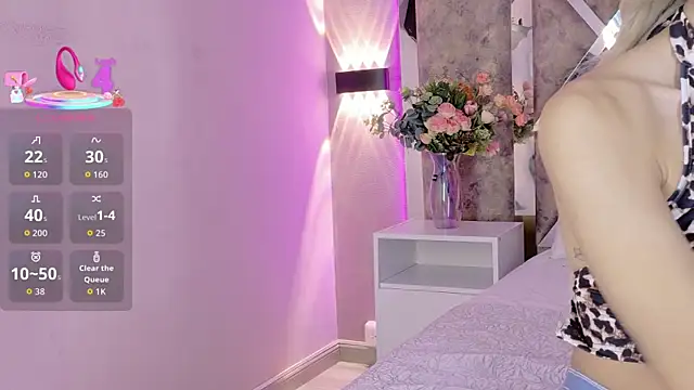 MaxiRogers online show from 12/16/25, 10:08