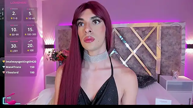 Snapshot of MaxiRogers chatting on 03/08/25, 08:14 MaxiRogers online show from 03/08/25, 08:14