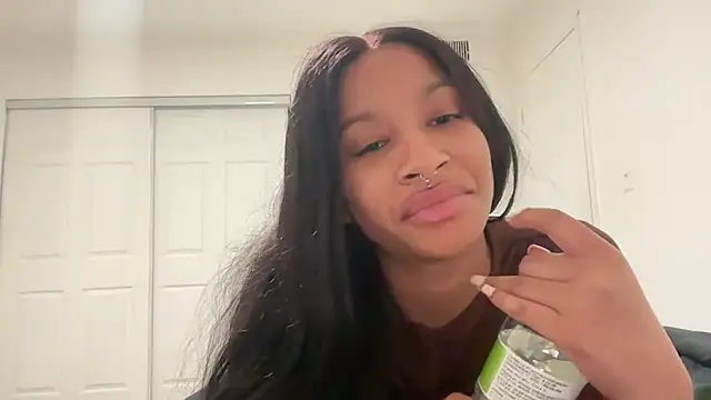 Snapshot of shandiloveslemonss chatting on 10/09/25, 11:49 shandiloveslemonss online show from 10/09/25, 11:49