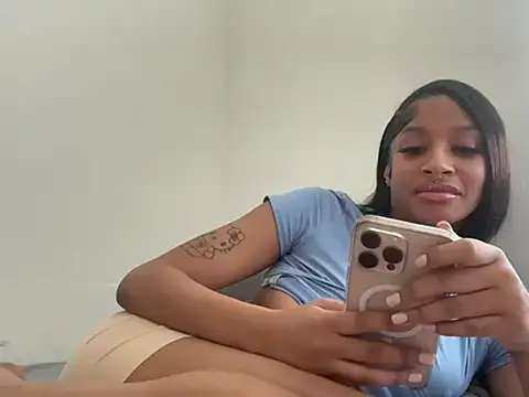 Snapshot of shandiloveslemonss chatting on 10/03/25, 08:10 shandiloveslemonss online show from 10/03/25, 08:10