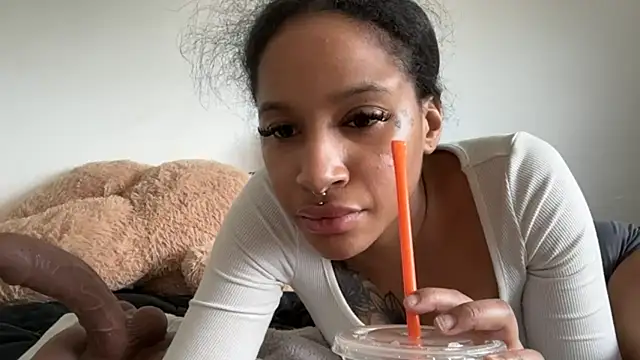 Snapshot of shandiloveslemonss chatting on 09/22/25, 03:18 shandiloveslemonss online show from 09/22/25, 03:18