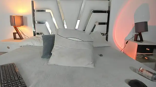 Snapshot of kimberlyycox chatting on 01/22/25, 01:10 kimberlyycox online show from 01/22/25, 01:10