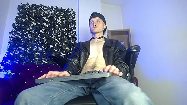 DemianPrince online show from 12/17/24, 07:50