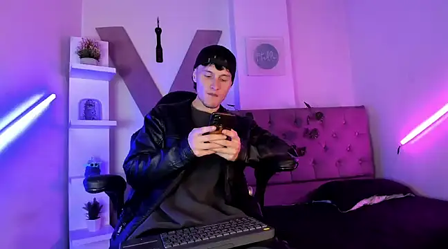 DemianPrince online show from 12/21/24, 04:30