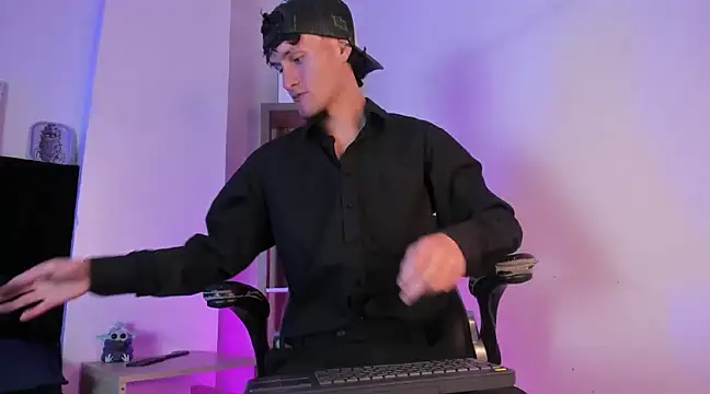 DemianPrince online show from 01/16/25, 03:34