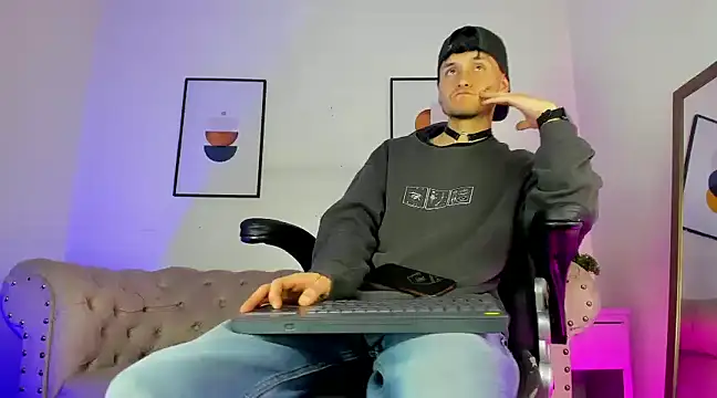 DemianPrince online show from 12/29/24, 03:54