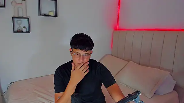 kittyandrick online show from 04/05/26, 09:49