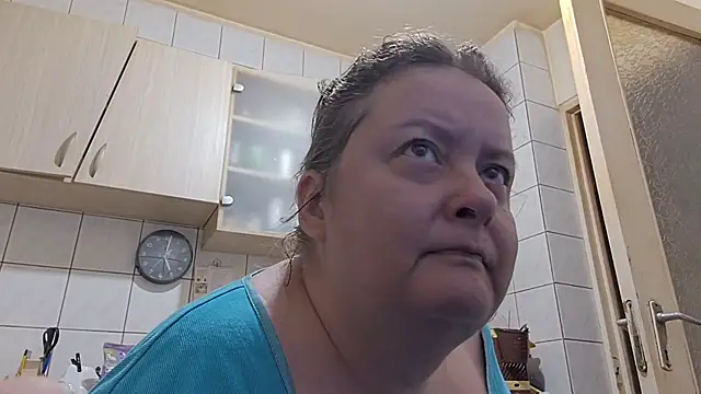Snapshot of melissaBlessing chatting on 10/06/25, 02:02 melissaBlessing online show from 10/06/25, 02:02