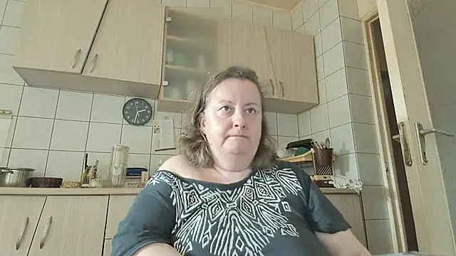 Snapshot of melissaBlessing chatting on 03/02/25, 10:37 melissaBlessing online show from 03/02/25, 10:37