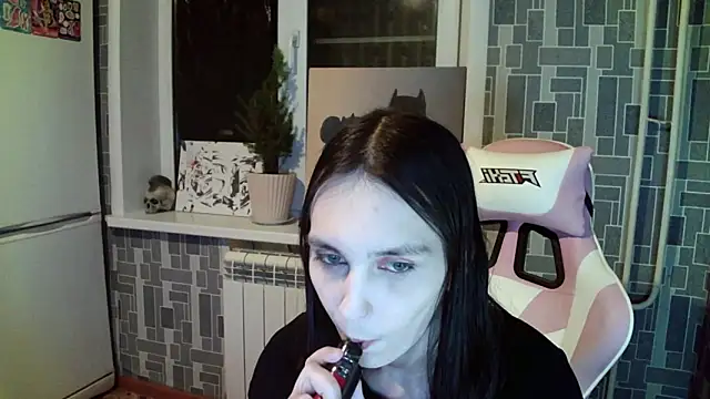 Snapshot of BlackHe4rts_ chatting on 03/11/25, 09:59 BlackHe4rts online show from 03/11/25, 09:59