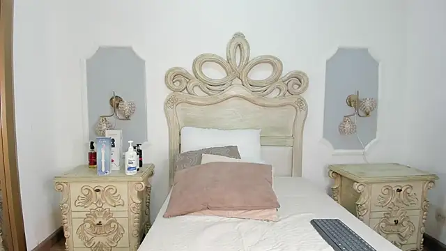 Snapshot of _chloe_adams chatting on 11/10/25, 06:57 chloe adams online show from 11/10/25, 06:57