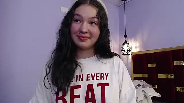 lilimini032 online show from 12/03/25, 07:46