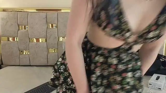 lilimini032 online show from 02/12/26, 07:57