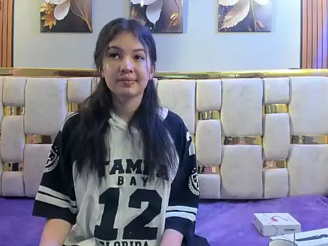 lilimini032 online show from 05/11/26, 08:50