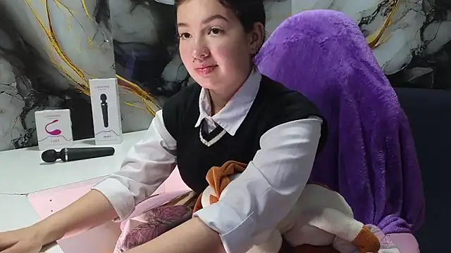 lilimini032 online show from 02/23/26, 08:20