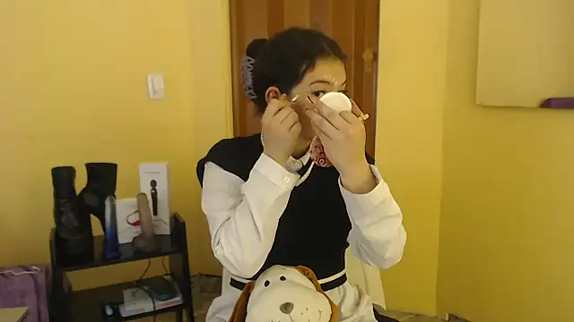 lilimini032 online show from 09/17/25, 07:27
