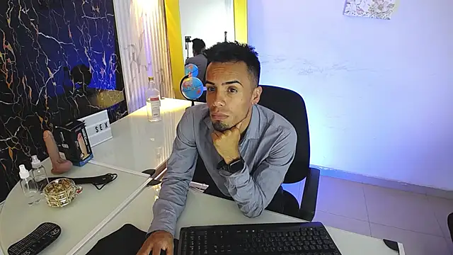 macky   online show from 12/03/24, 06:10