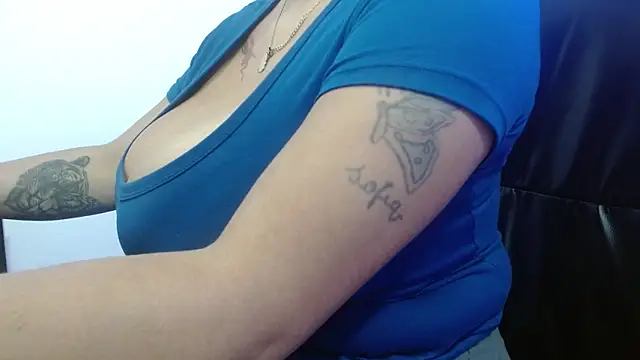 violletha online show from 04/10/26, 12:12