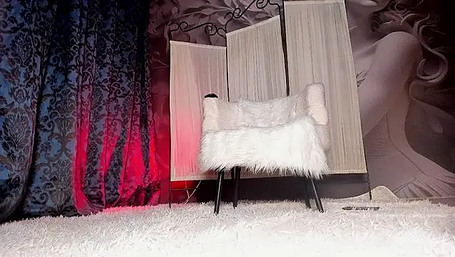 IrenePearcy online show from 04/24/26, 07:21