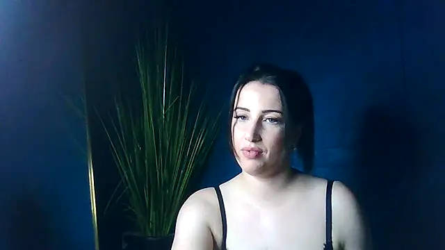 Snapshot of LuLuLover89 chatting on 01/19/25, 11:21 LuLuLover89 online show from 01/19/25, 11:21