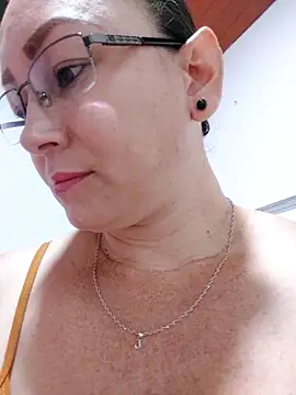 milly sanchez online show from 05/17/26, 05:13