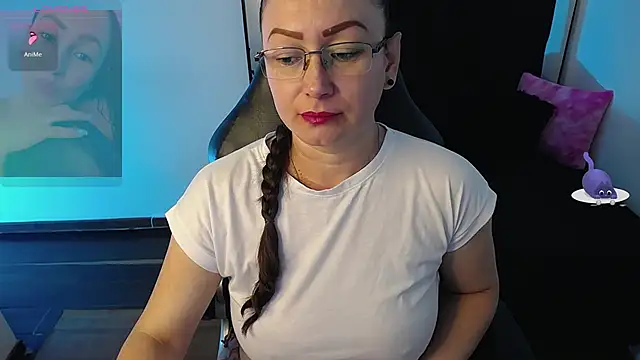 milly sanchez online show from 10/13/25, 07:37