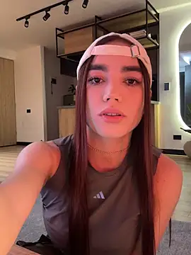 Snapshot of carolynnetrujillo chatting on 10/02/25, 02:37 carolynnetrujillo online show from 10/02/25, 02:37
