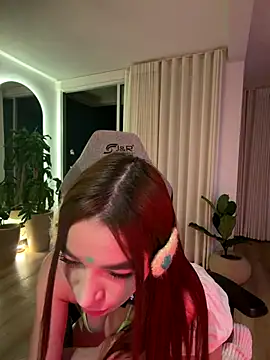 carolynnetrujillo online show from 12/16/25, 01:54