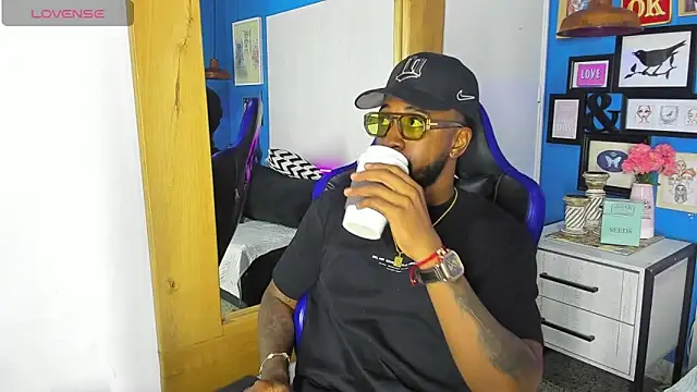 Drake Nassir4 online show from 10/25/25, 04:11