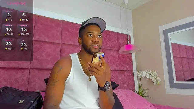 Snapshot of Drake_Nassir4 chatting on 03/18/25, 08:59 Drake Nassir4 online show from 03/18/25, 08:59