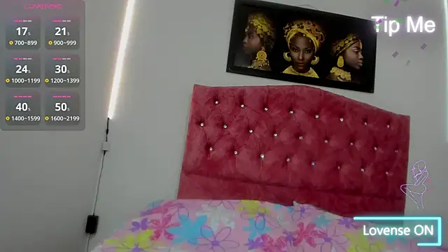 Snapshot of Angela_saenx2 chatting on 03/11/25, 01:37 Angela saenx2 online show from 03/11/25, 01:37