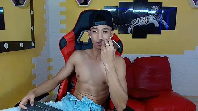 jose sexycumm online show from 02/24/25, 11:30