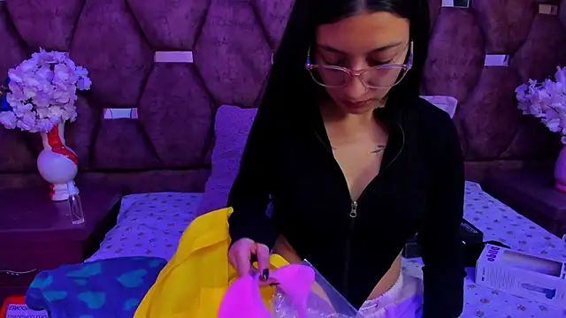 Snapshot of Katty_Queen chatting on 07/19/26, 12:46 Katty Queen online show from 07/19/26, 12:46