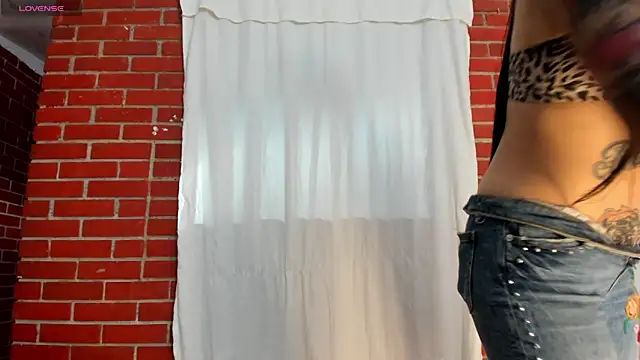 Snapshot of Kimandyuk chatting on 11/05/25, 09:29 Kimandyuk online show from 11/05/25, 09:29