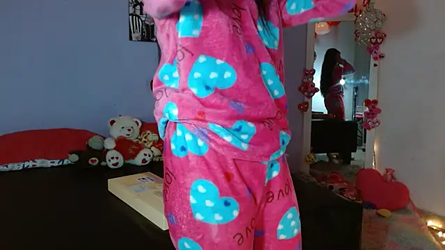 Snapshot of Kimandyuk chatting on 02/25/25, 01:10 Kimandyuk online show from 02/25/25, 01:10