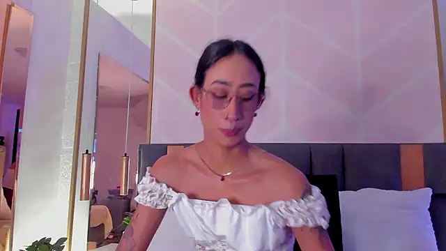 Snapshot of GabyPetit chatting on 02/02/26, 07:57 GabyPetit online show from 02/02/26, 07:57