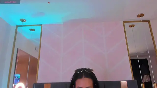 GabyPetit online show from 11/13/25, 08:02