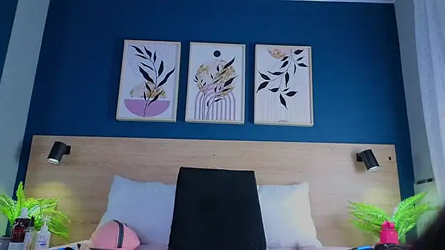 Snapshot of GabyPetit chatting on 10/01/25, 08:02 GabyPetit online show from 10/01/25, 08:02