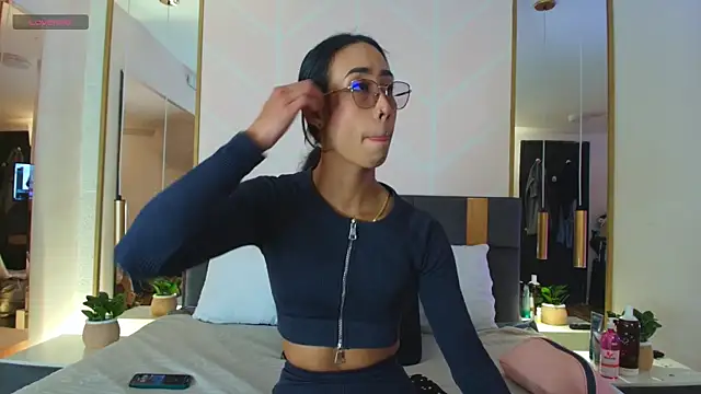 Snapshot of GabyPetit chatting on 01/08/26, 07:53 GabyPetit online show from 01/08/26, 07:53