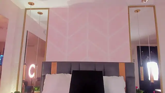 GabyPetit online show from 12/19/25, 07:49