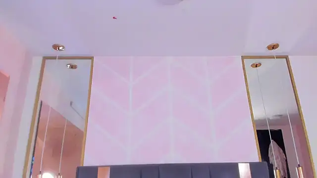 GabyPetit online show from 11/12/25, 07:51