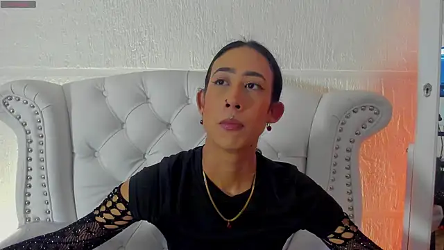 Snapshot of GabyPetit chatting on 02/14/26, 07:47 GabyPetit online show from 02/14/26, 07:47