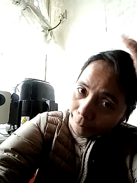 Snapshot of doggiepossession chatting on 02/19/25, 02:01 doggiepossession online show from 02/19/25, 02:01