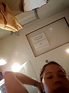 Snapshot of doggiepossession chatting on 09/15/25, 05:08 doggiepossession online show from 09/15/25, 05:08