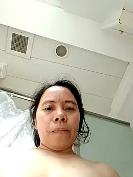 Snapshot of doggiepossession chatting on 02/27/25, 06:35 doggiepossession online show from 02/27/25, 06:35